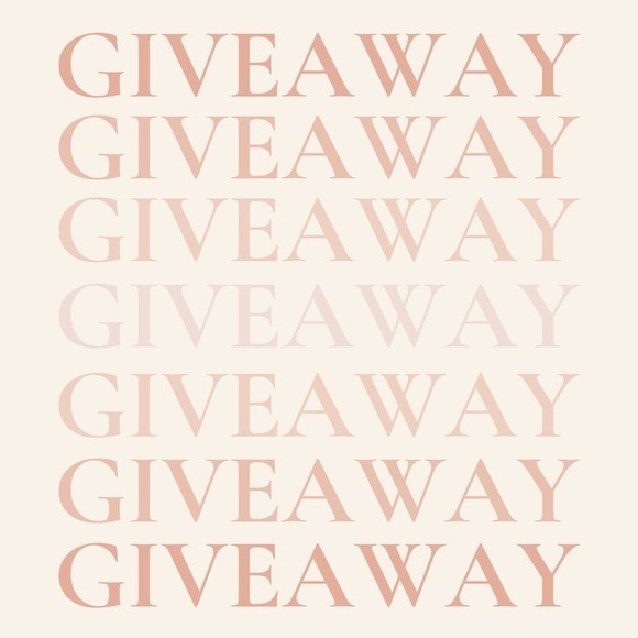 ✨ GIVEAWAYYYY ✨ Random Item + Free Shipping 🚚 - Picture 1 of 1